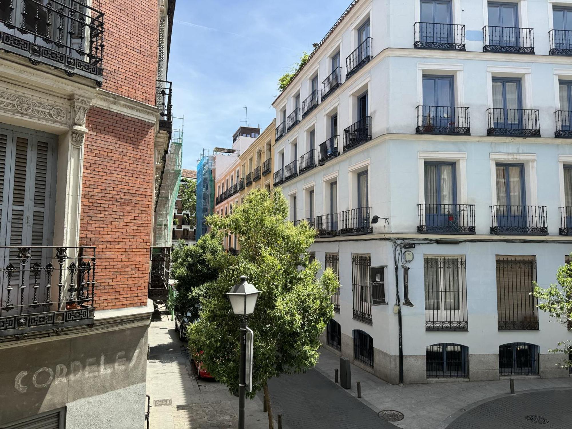 Cavabajasuites Madrid Exterior foto