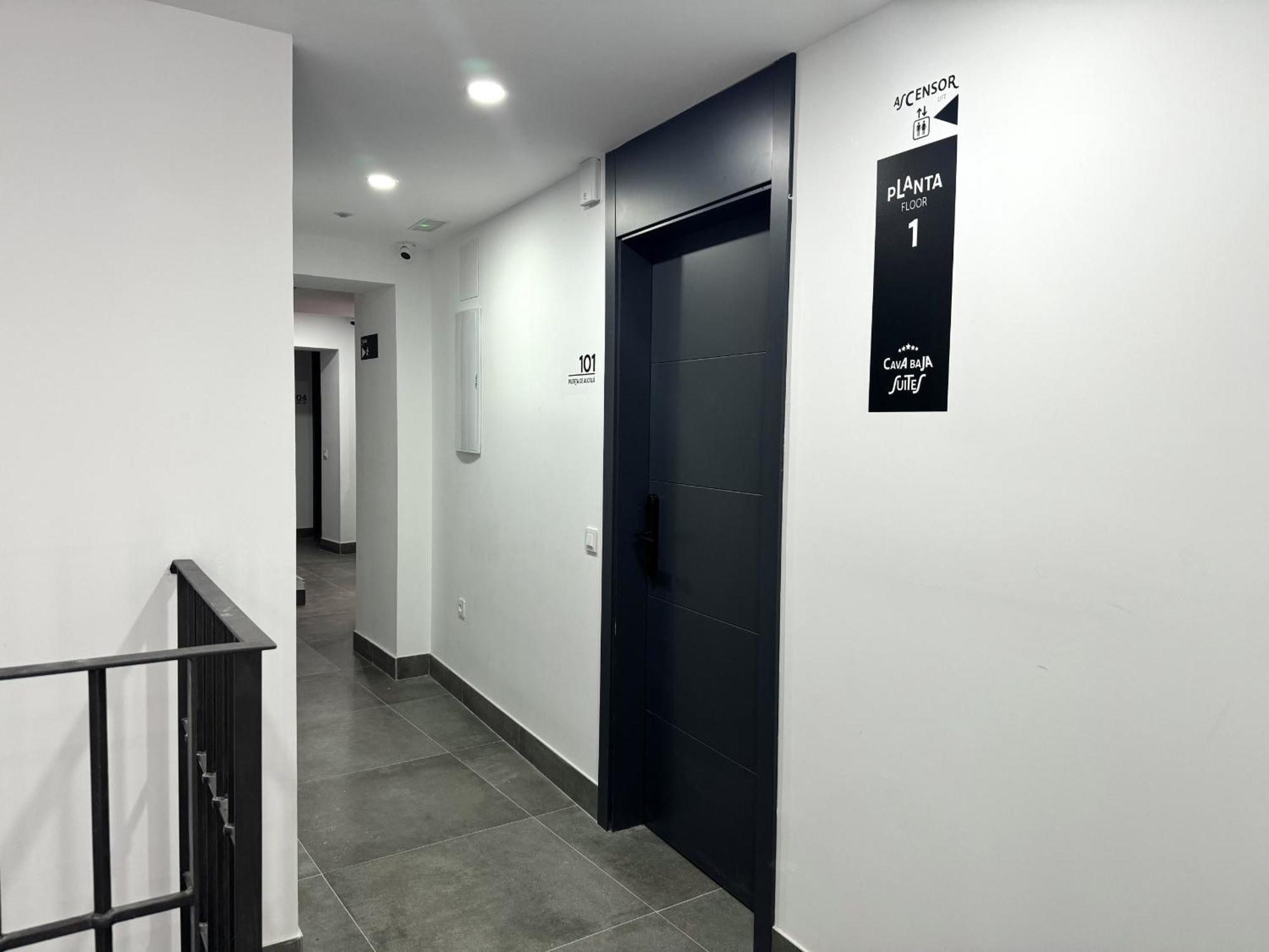 Cavabajasuites Madrid Exterior foto