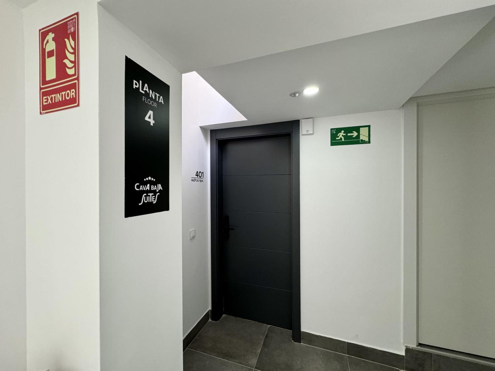 Cavabajasuites Madrid Exterior foto